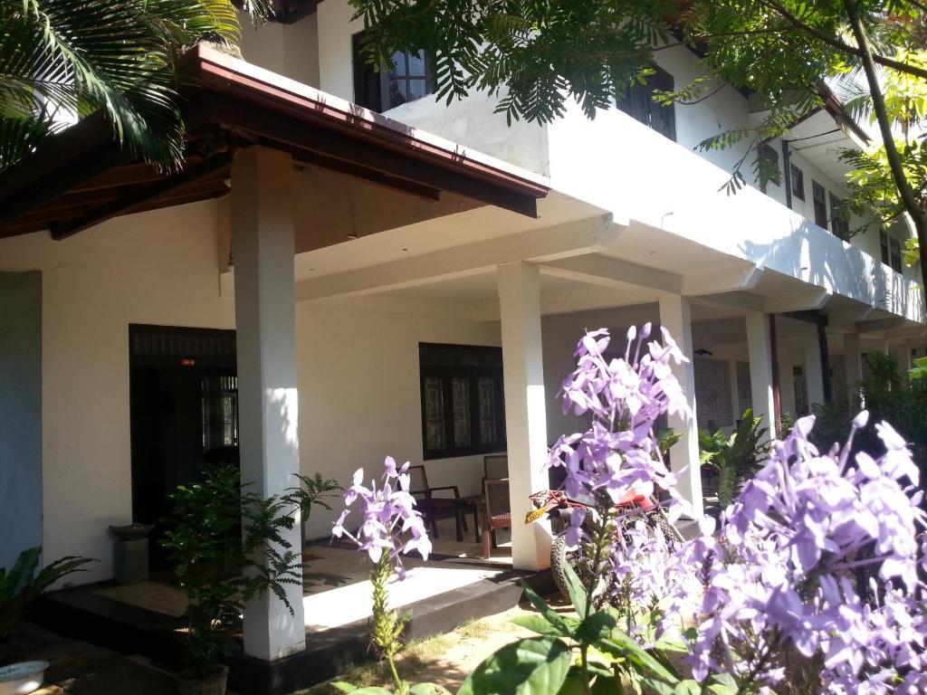 Sea Front Hikkaduwa Hotel Ngoại thất bức ảnh