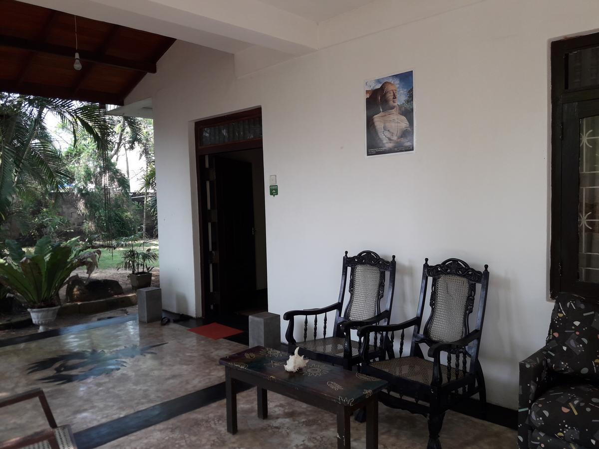 Sea Front Hikkaduwa Hotel Ngoại thất bức ảnh