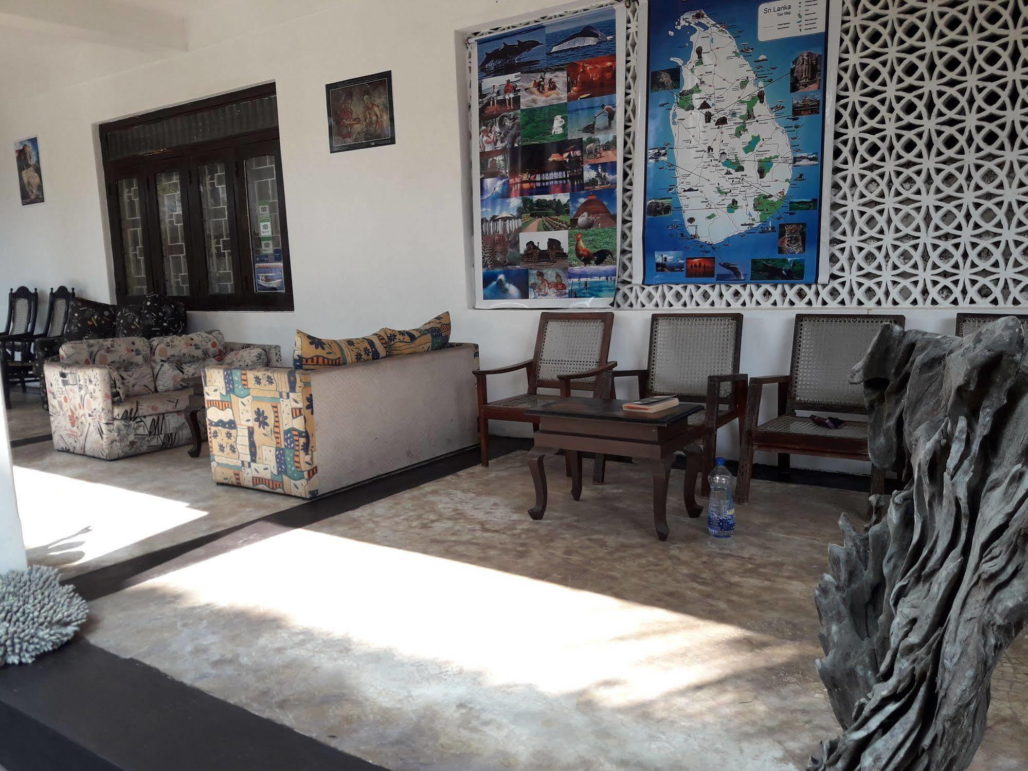 Sea Front Hikkaduwa Hotel Ngoại thất bức ảnh