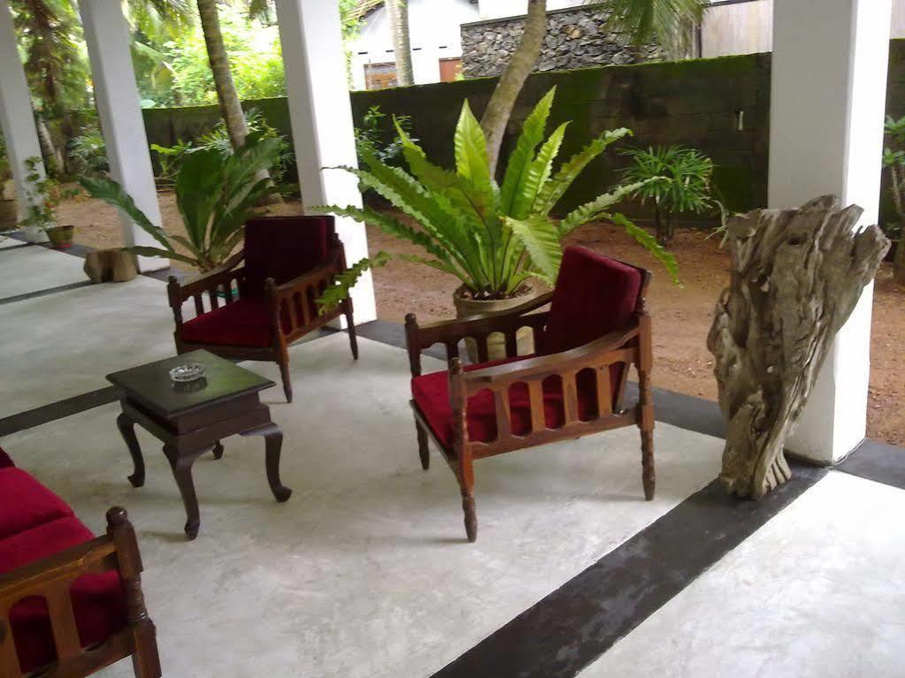 Sea Front Hikkaduwa Hotel Ngoại thất bức ảnh